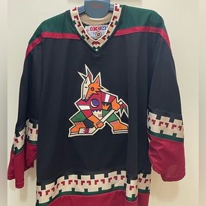 Vintage 90s Phoenix Coyotes CCM NHL Jersey